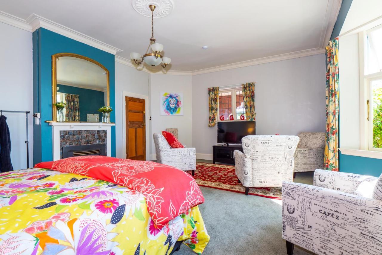 The Ocean Breeze Cbd Bed & Breakfast Timaru Exterior photo