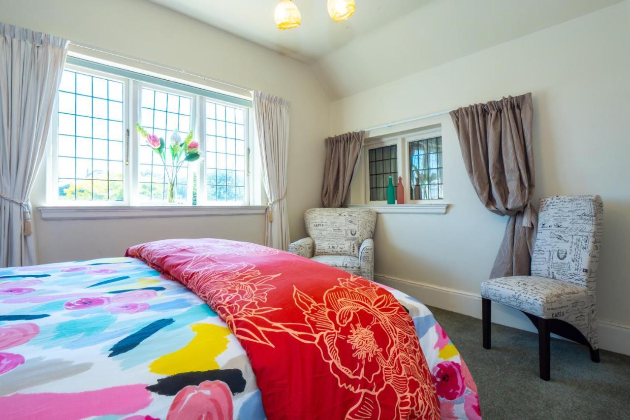 The Ocean Breeze Cbd Bed & Breakfast Timaru Exterior photo