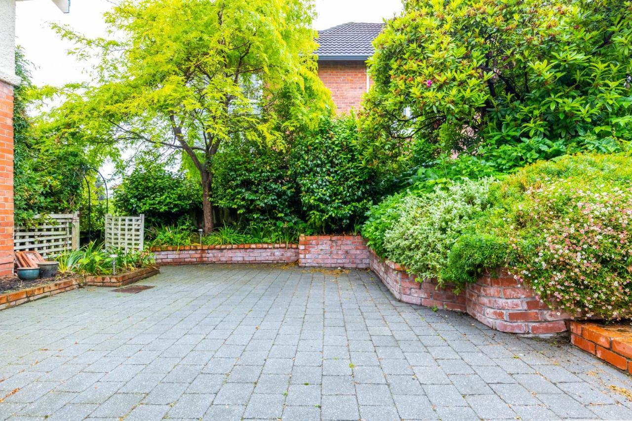 The Ocean Breeze Cbd Bed & Breakfast Timaru Exterior photo