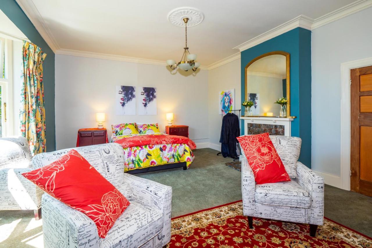 The Ocean Breeze Cbd Bed & Breakfast Timaru Exterior photo
